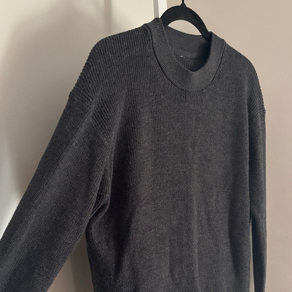 Lululemon Merino Wool  Heather Gray Ribbed Crewneck Sweater Women’s Size 6 - Picture 9 of 11